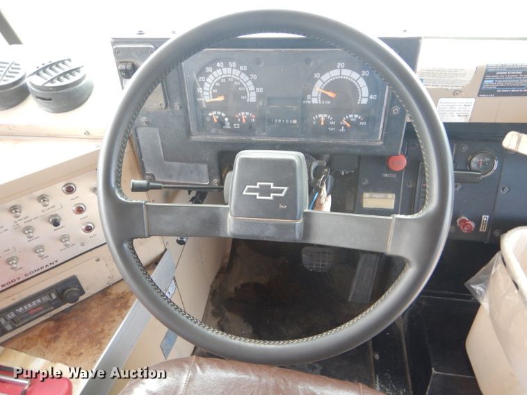 image for item FG9814 1994 Chevrolet Blue Bird school bus