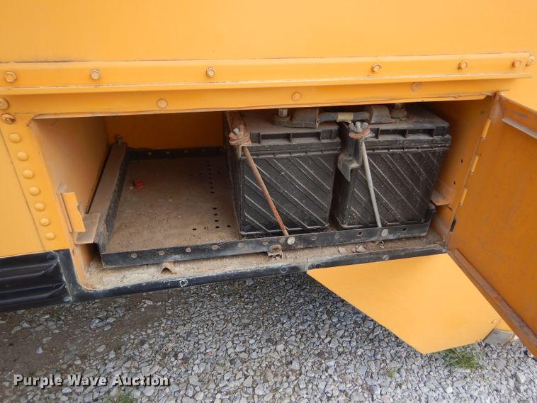 image for item FG9814 1994 Chevrolet Blue Bird school bus