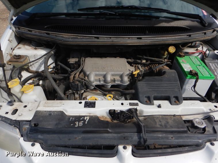 image for item FG9815 2000 Dodge Caravan mini van