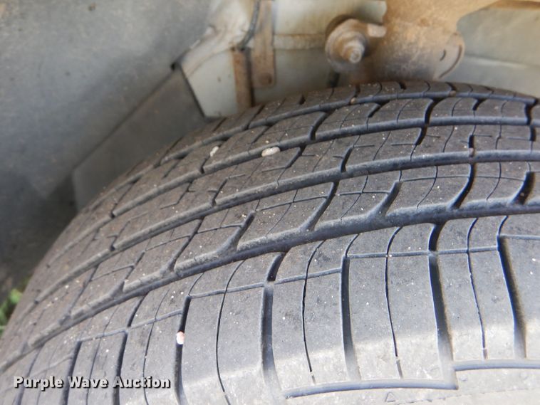 image for item FG9815 2000 Dodge Caravan mini van