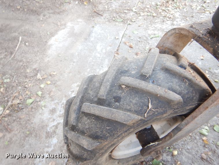 image for item FG9823 Grazer G1890V ZTR lawn mower