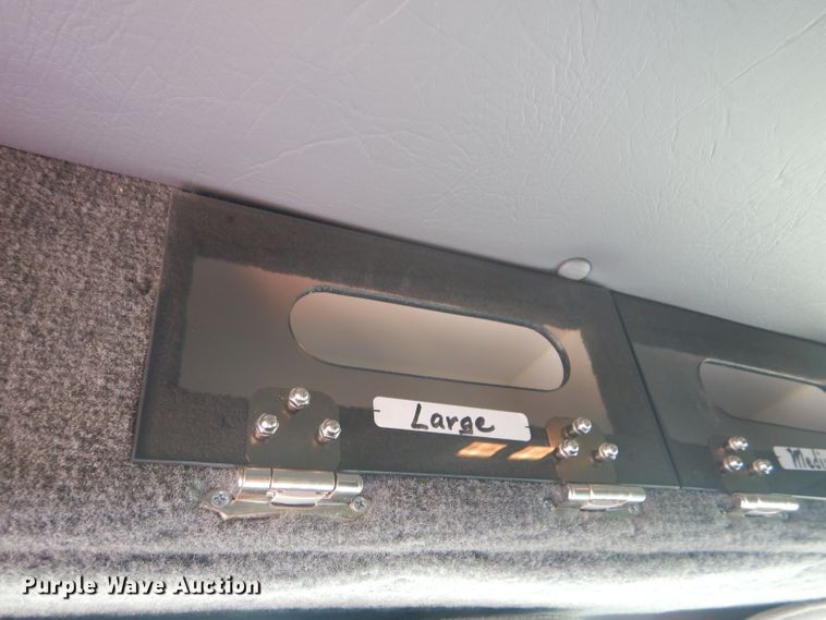 image for item FG9825 2002 Ford E450 ambulance