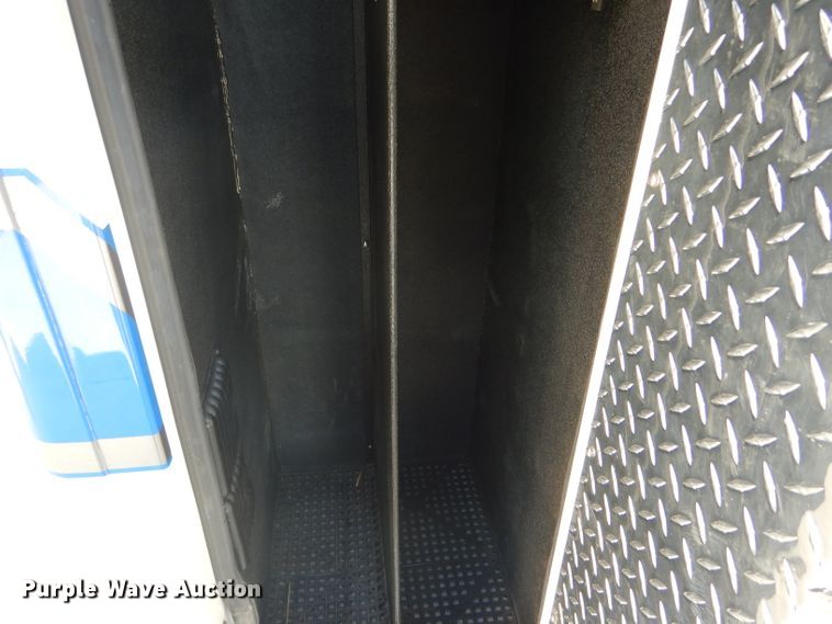 image for item FG9825 2002 Ford E450 ambulance