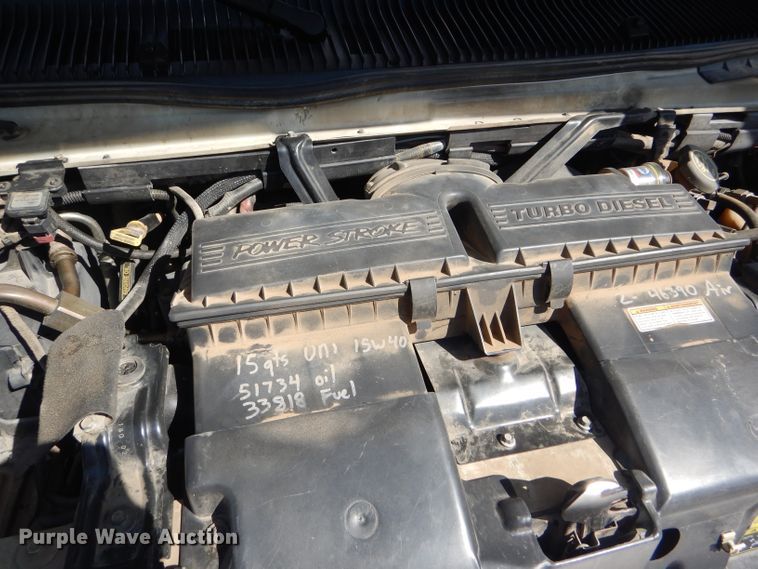 image for item FG9825 2002 Ford E450 ambulance