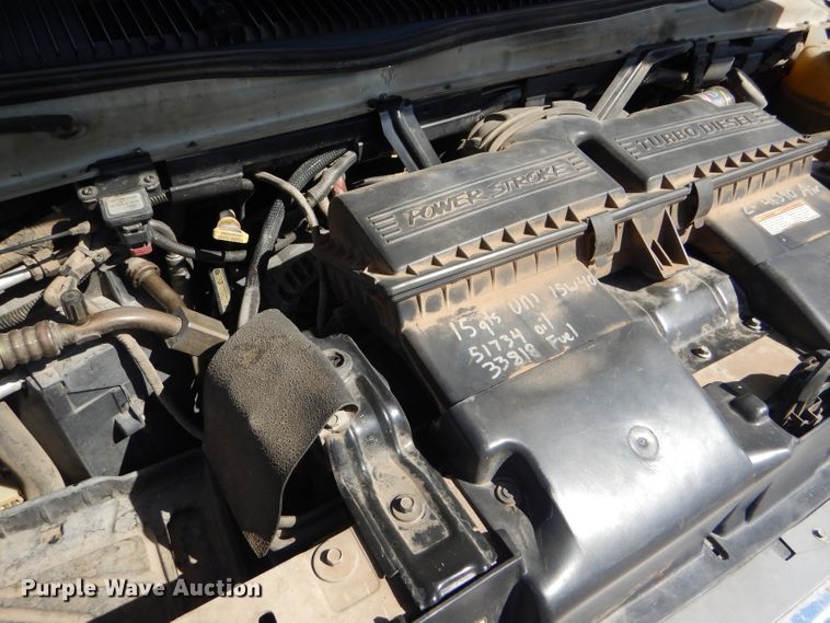 image for item FG9825 2002 Ford E450 ambulance