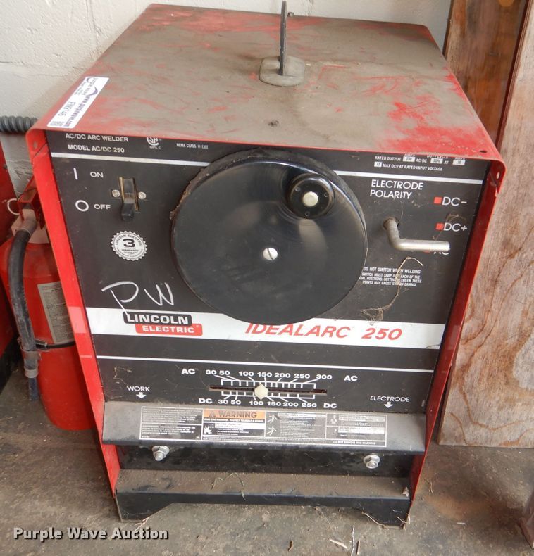 Lincoln Electric Idealarc 250 welder in Lawrence, KS Item FN9146 sold