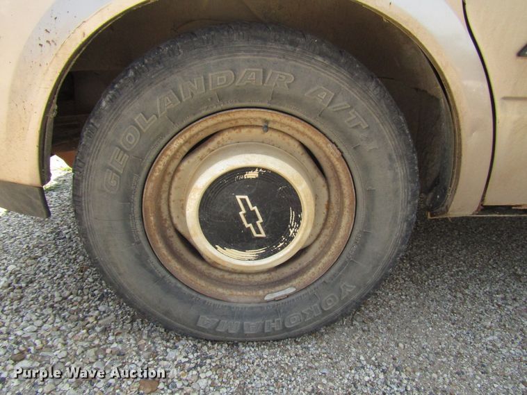 image for item FO9338 1993 Chevrolet Astro van