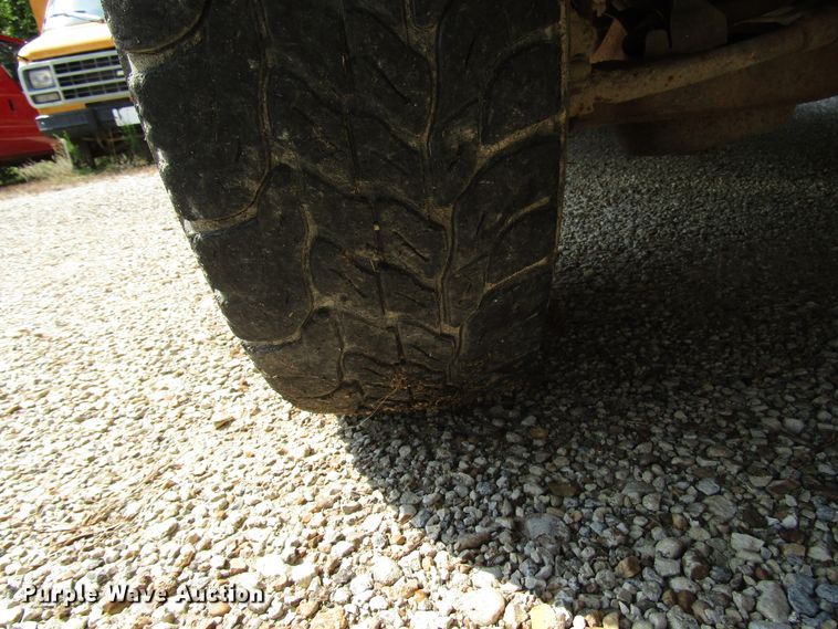 image for item FO9338 1993 Chevrolet Astro van