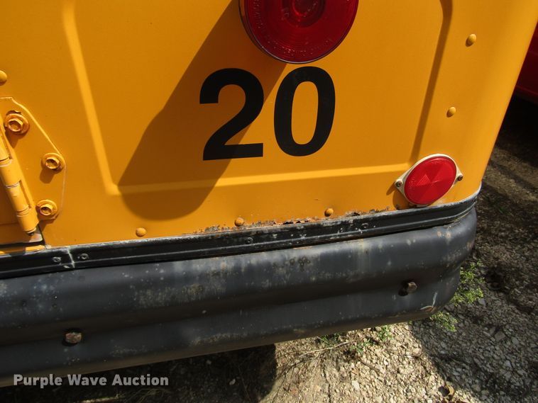 image for item FO9339 1992 Chevrolet G30 school bus