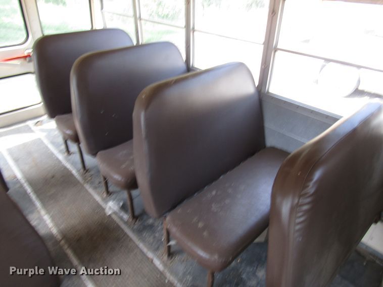 image for item FO9339 1992 Chevrolet G30 school bus