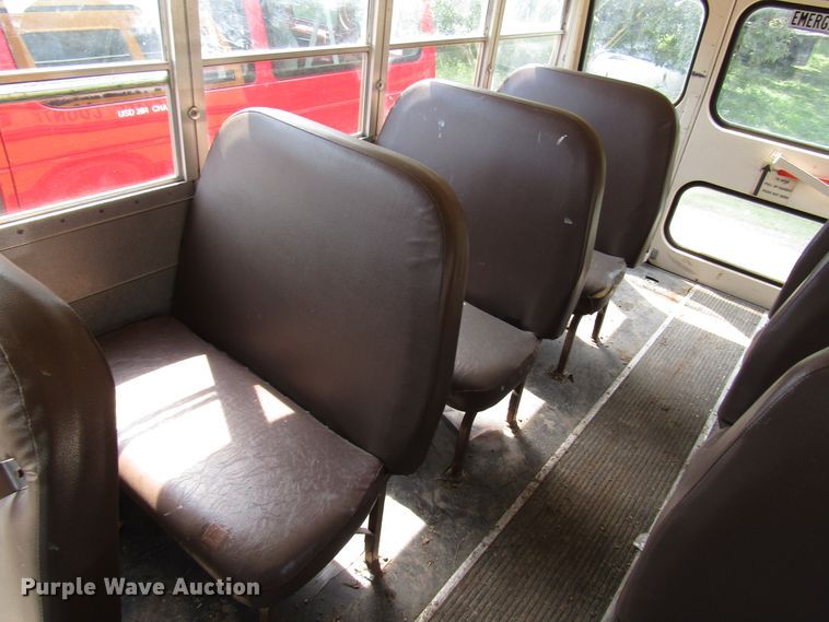 image for item FO9339 1992 Chevrolet G30 school bus