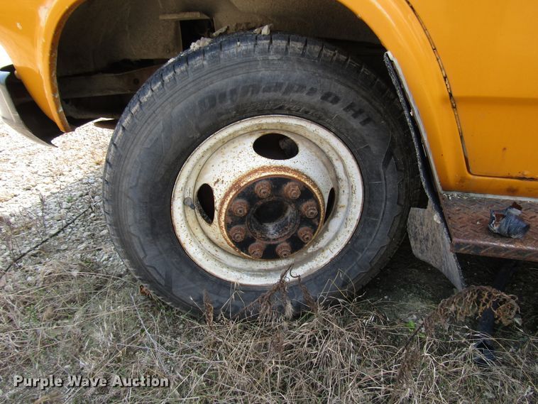 image for item FO9339 1992 Chevrolet G30 school bus