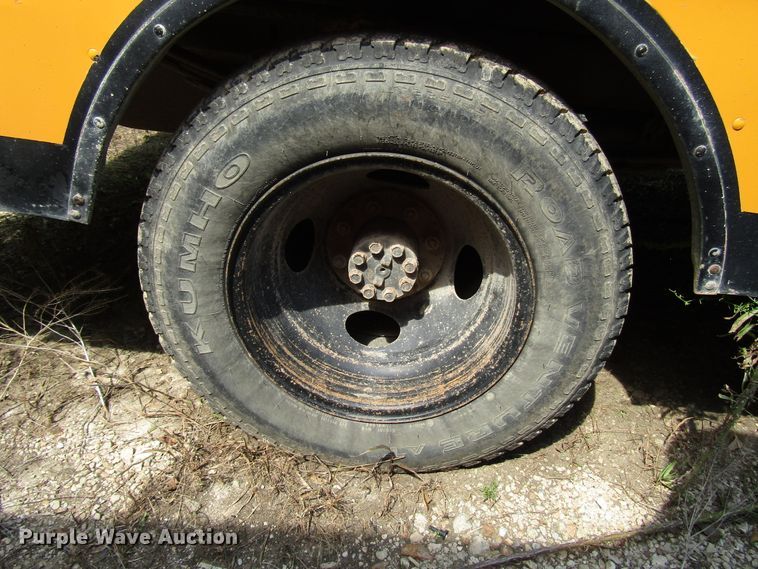 image for item FO9339 1992 Chevrolet G30 school bus