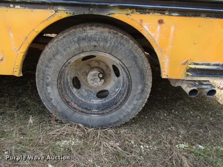 image for item FO9339 1992 Chevrolet G30 school bus