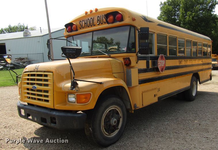 image for item FO9341 1996 Ford B800 school bus