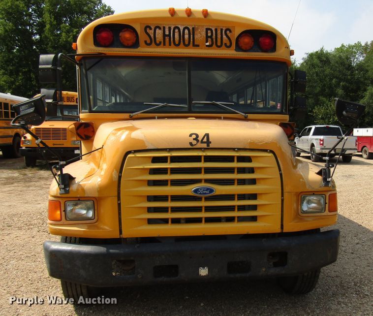 image for item FO9341 1996 Ford B800 school bus