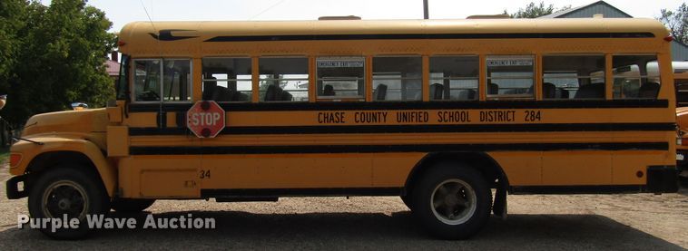 image for item FO9341 1996 Ford B800 school bus