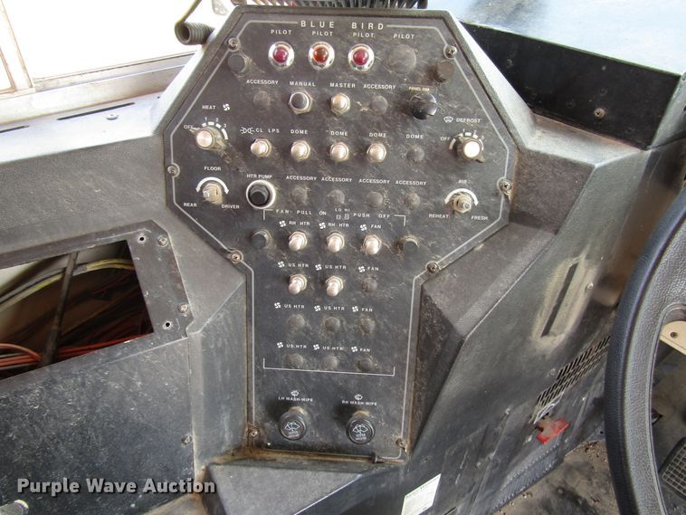 image for item FO9341 1996 Ford B800 school bus