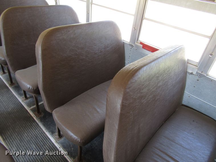 image for item FO9341 1996 Ford B800 school bus