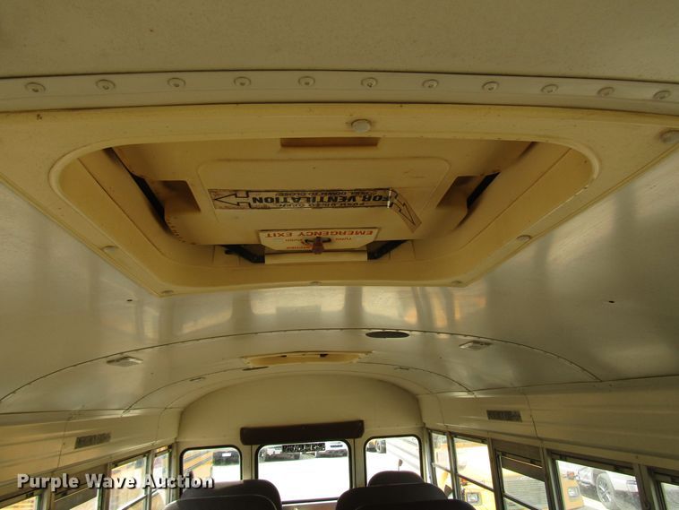image for item FO9341 1996 Ford B800 school bus