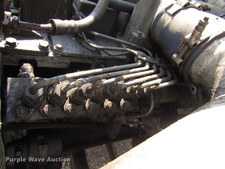 image for item FO9341 1996 Ford B800 school bus