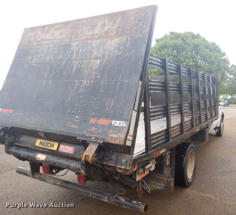 image for item FT9459 2000 Ford F450 Super Duty flatbed truck