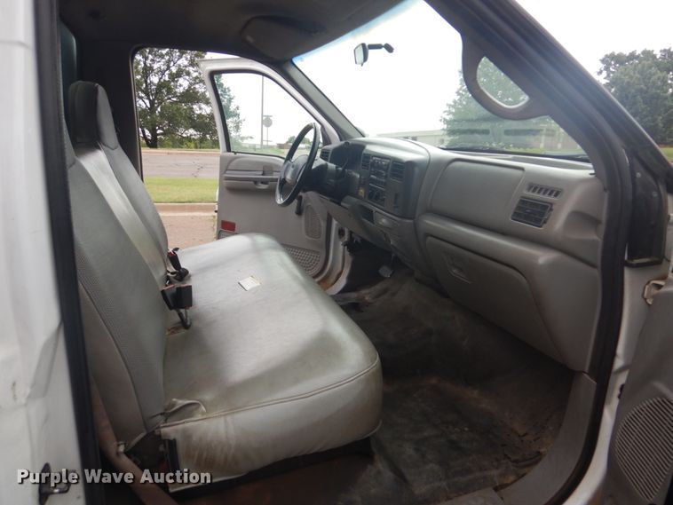 image for item FT9459 2000 Ford F450 Super Duty flatbed truck