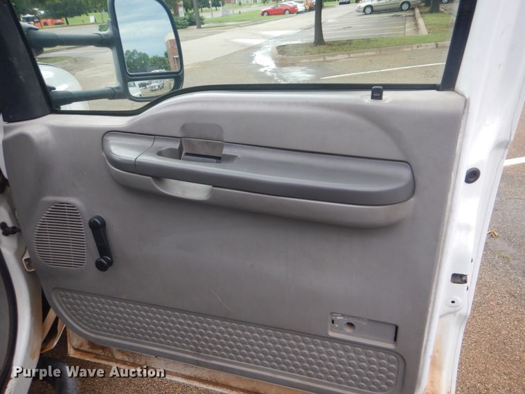 image for item FT9459 2000 Ford F450 Super Duty flatbed truck