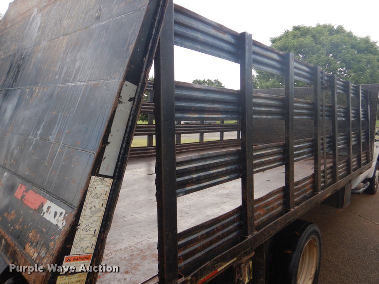 image for item FT9459 2000 Ford F450 Super Duty flatbed truck