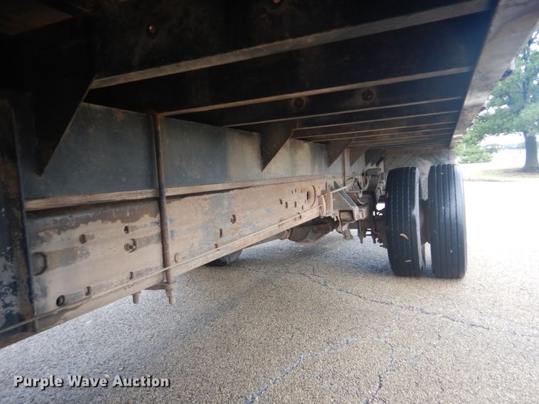 image for item FT9459 2000 Ford F450 Super Duty flatbed truck