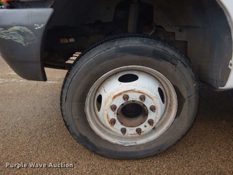 image for item FT9459 2000 Ford F450 Super Duty flatbed truck