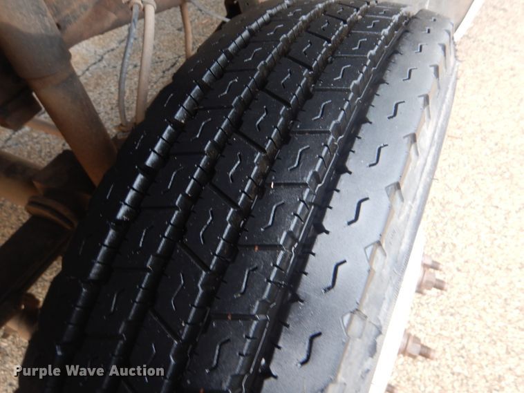 image for item FT9459 2000 Ford F450 Super Duty flatbed truck