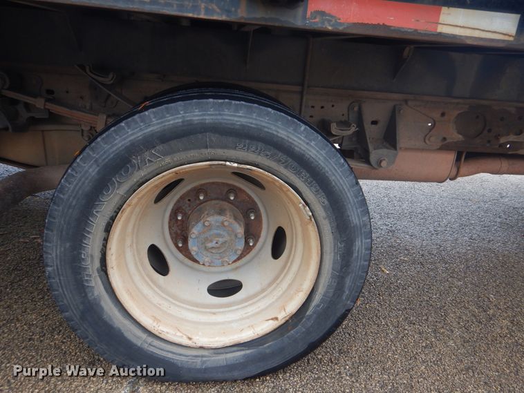 image for item FT9459 2000 Ford F450 Super Duty flatbed truck