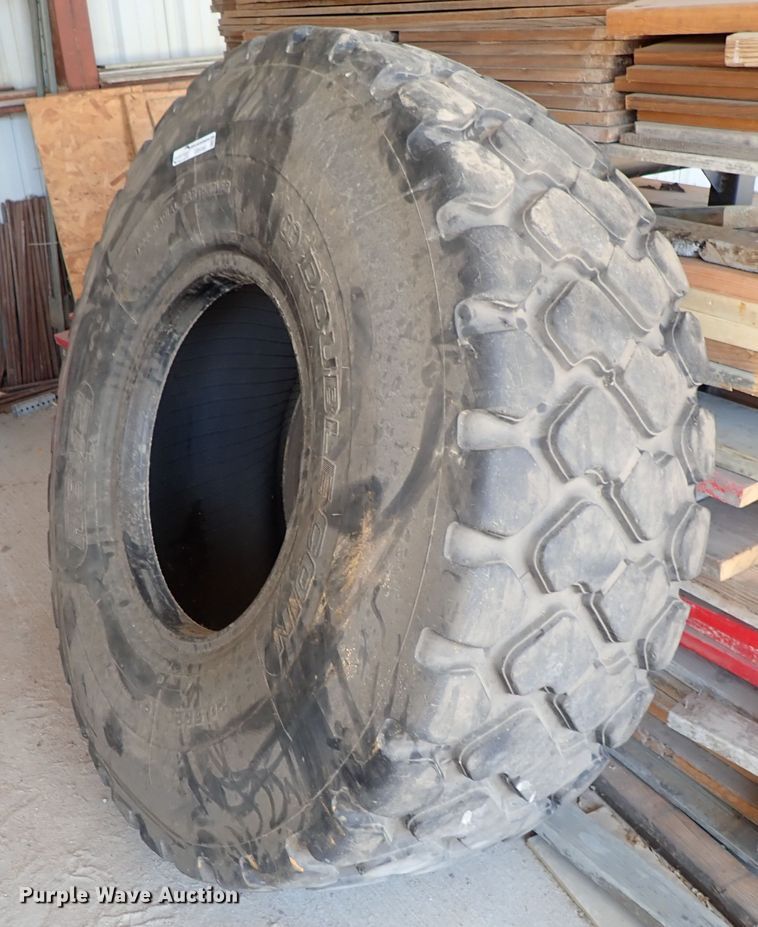 image for item GB9360 Double Coin 20.5R25 tire