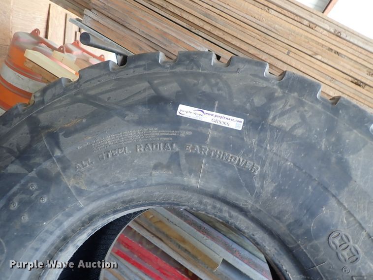 image for item GB9360 Double Coin 20.5R25 tire