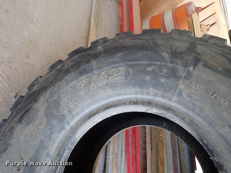 image for item GB9360 Double Coin 20.5R25 tire