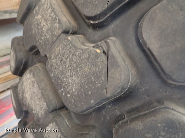 image for item GB9360 Double Coin 20.5R25 tire