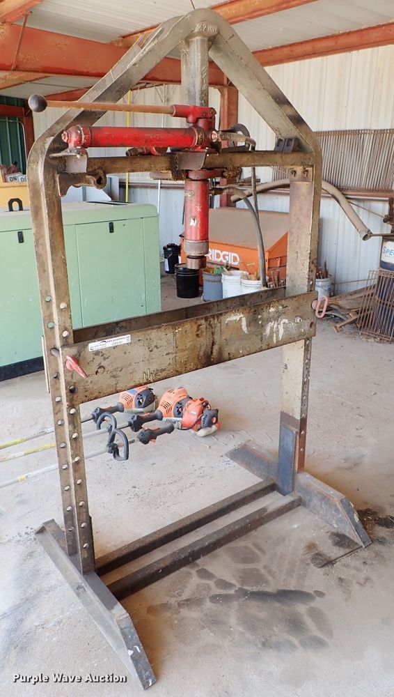 image for item GB9361 Blackhawk R251 press