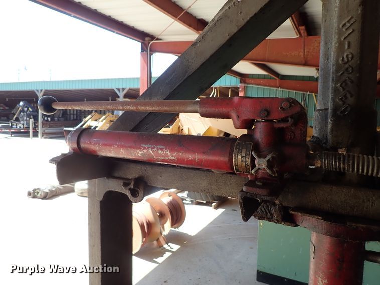 image for item GB9361 Blackhawk R251 press