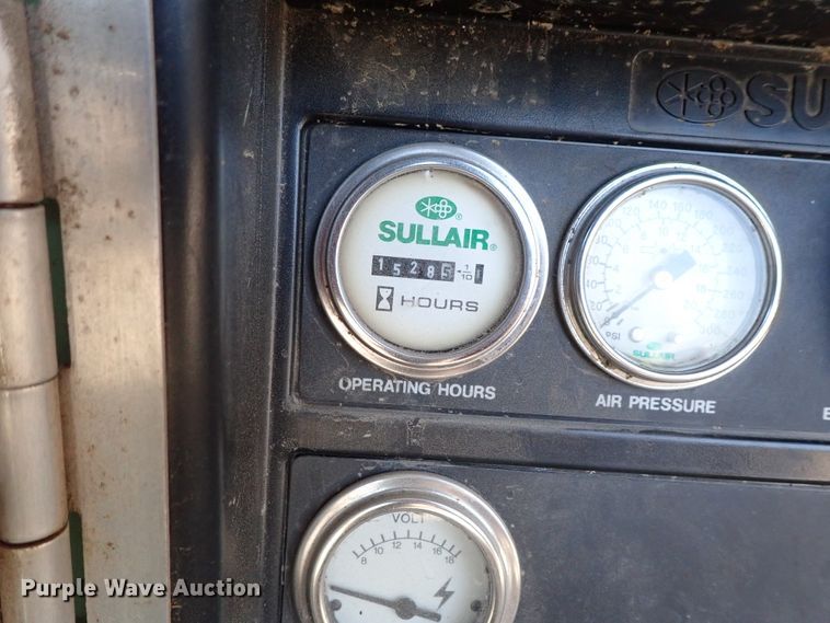 image for item GB9364 Sullair 185 air compressor