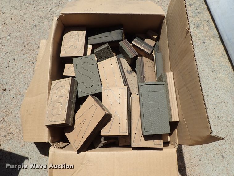 image for item GB9365 US Highway Products letter machine