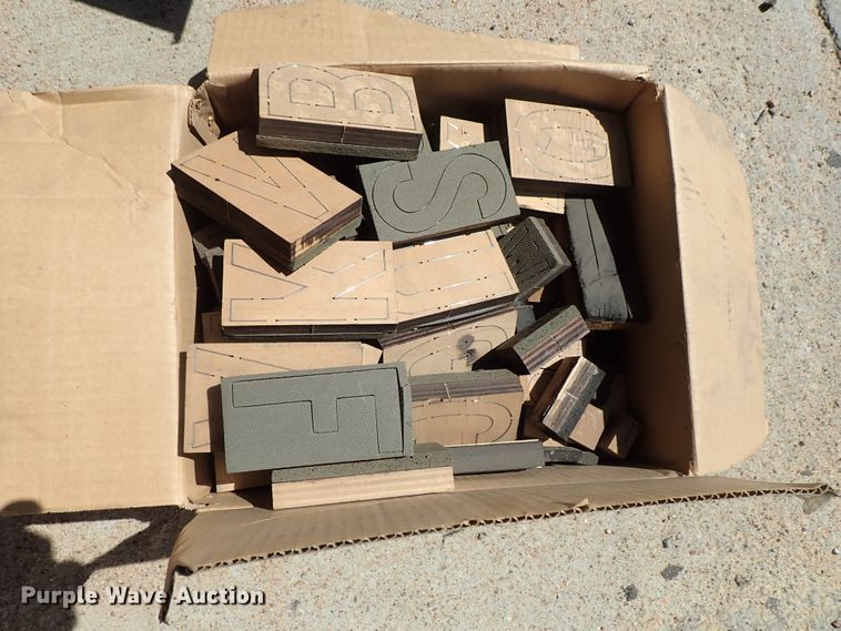 image for item GB9365 US Highway Products letter machine