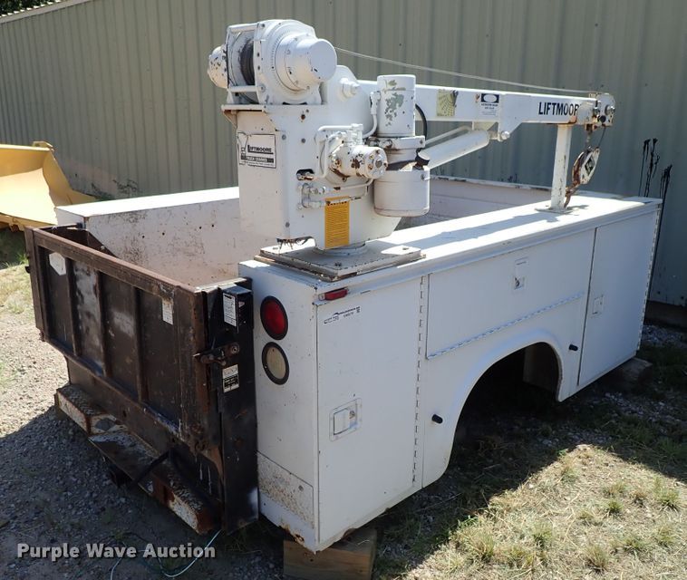 image for item GB9370 Utility bed with crane