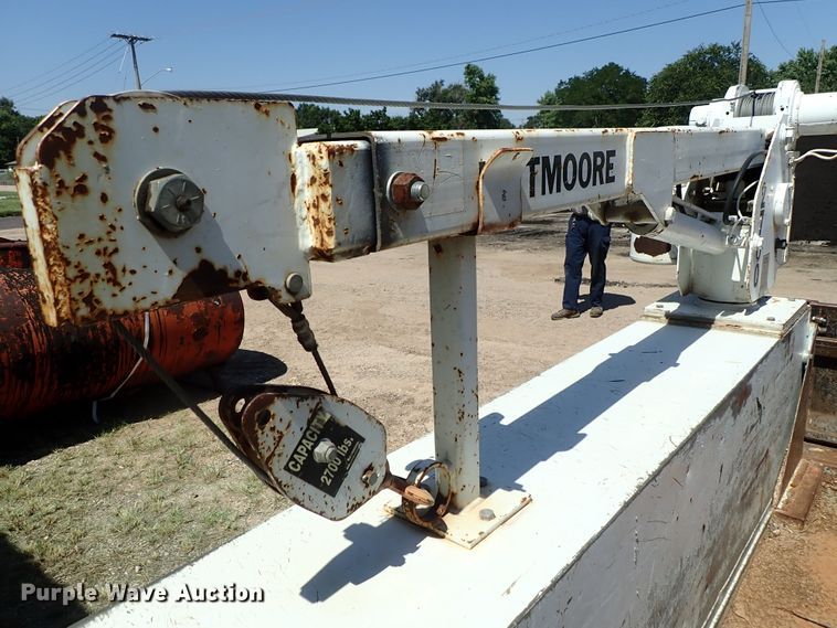 image for item GB9370 Utility bed with crane