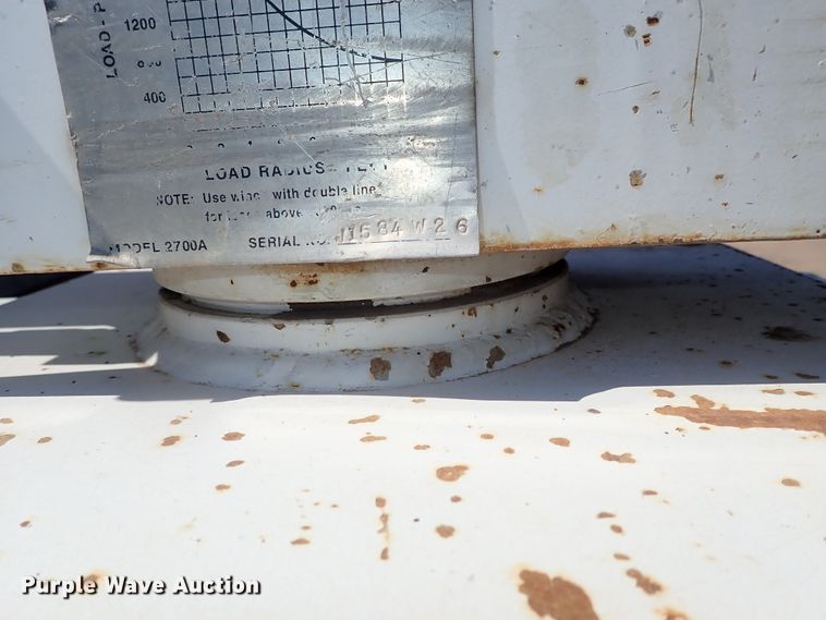 image for item GB9370 Utility bed with crane