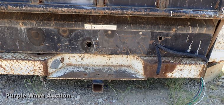 image for item GB9370 Utility bed with crane