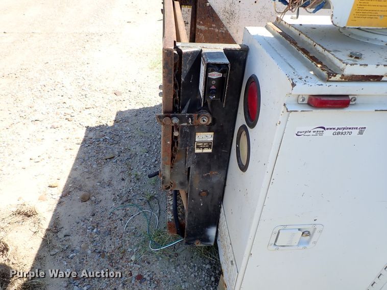 image for item GB9370 Utility bed with crane