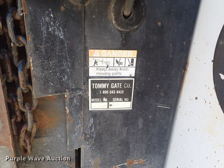 image for item GB9370 Utility bed with crane