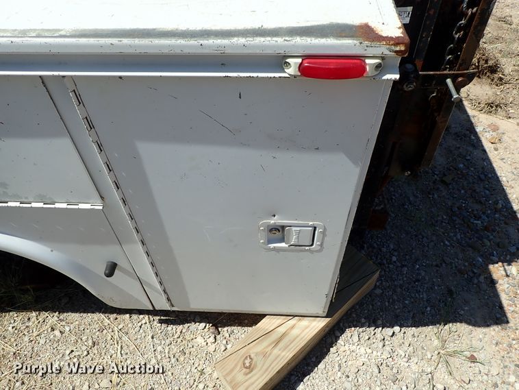 image for item GB9370 Utility bed with crane