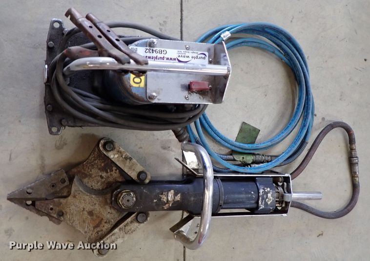 image for item GB9432 Emergency cutting tool